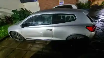 Secuestran dos autos tras la pelea en el centro de Posadas y buscan más videos