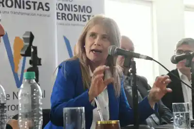 Dura crítica de Magario a Milei: “Estos modelos liberales generan recesión en las provincias”