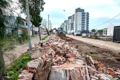 Rosario: tiran abajo el muro del ex Batallón 121 y unen la Villa Olímpica con Las Heras