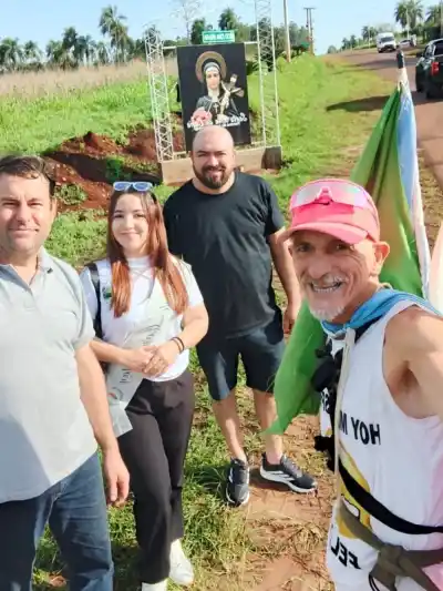 La hazaña de un exgendarme: cruzar Misiones a pie para concientizar sobre el cáncer