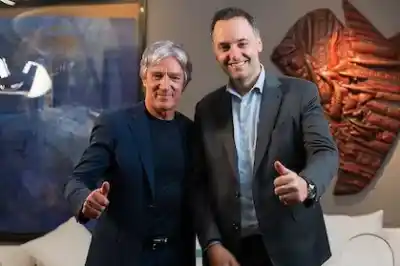 La confesión que complica al jefe de Gabinete: el amigo periodista y un viaje que no cierra