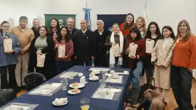 Un viaje sin escalas: estudiantes de 4 países ya cursan en la UNCA