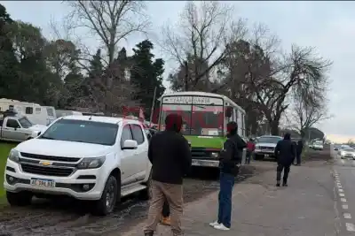 El TC en Paraná desborda el acceso al autódromo: filas interminables en la Ruta 12