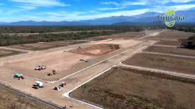 El loteo de El Ceibal donde las obras se ven antes que los papeles: Tipuana avanza a la vista de sus compradores