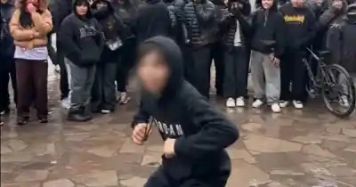 Niños y adolescentes desafiaron la lluvia en el primer torneo de Farmear Aura en Caleta Olivia