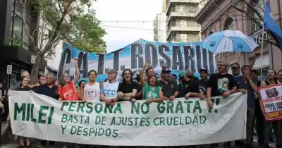 Rosario se prepara para una tarde de protesta: la movilización que espera a Milei en la Bolsa