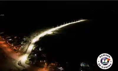 El acceso a El Faro salió de las sombras: instalaron 20 postes LED