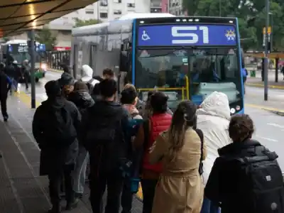El transporte en crisis: por qué cada vez menos gente sube al colectivo