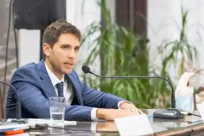 El duro mensaje de Passaglia a Milei: “Es una piña en la cara” para los vecinos de San Nicolás