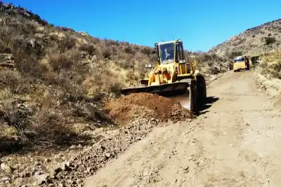 ¿Qué obras de infraestructura vial se están ejecutando en San Luis?