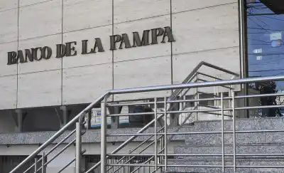 El Banco de La Pampa sufrirá una interrupción de servicios este domingo: qué operaciones quedarán bloqueadas