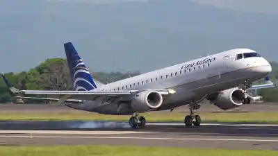 Escándalo a bordo: la Justicia archivó la causa contra la pareja acusada de tener sexo en un vuelo a Rosario