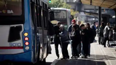 Alivio en los bolsillos: una familia necesitó $289.622 en agosto para servicios y transporte