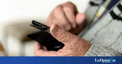 Un jubilado de 88 años estuvo a punto de caer en la trampa del familiar varado: su reacción evitó el desastre