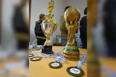 El Mundialito municipal de Corrientes define a su campeón: 8 equipos, un premio soñado y una final que promete