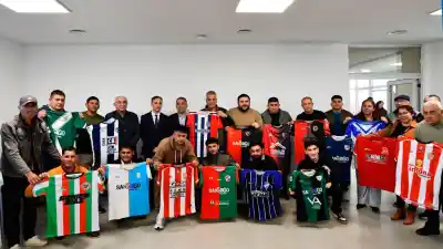 Los 16 clubes santiagueños que harán historia en el Torneo Regional ya tienen su equipamiento