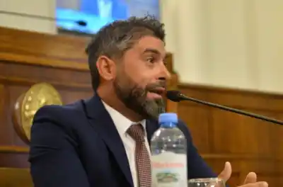 Comedores escolares: el juez Malvasio ordenó al Gobierno de Entre Ríos prohibir alimentos con sellos de advertencia