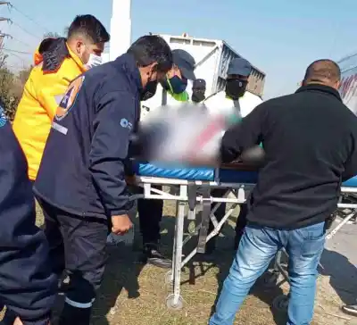 Camión protagoniza un accidente en Monteros y un motociclista resulta herido