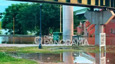 El Río Dulce no da tregua: la impactante postal que persiste en el Parque Aguirre