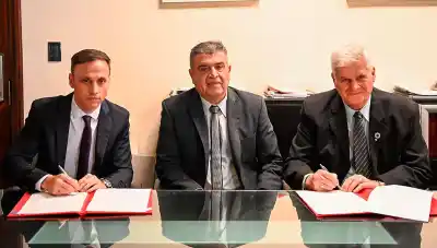 Agua potable en Santiago: el plan que promete llevar el servicio a las zonas olvidadas