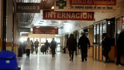 Un nene de 5 años lucha en terapia intensiva por un cuadro severo de SUH: investigan una hamburguesa