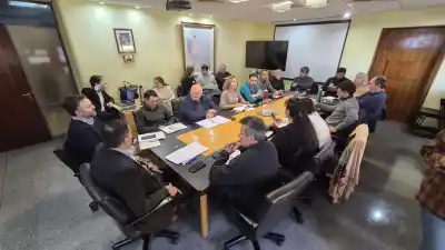 Sin acuerdo para los estatales: Gobierno y gremios pasaron a un cuarto intermedio