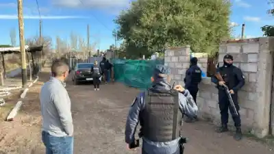 Operativo sorpresa en Rivadavia: 10 allanamientos, 5 detenidos y un hallazgo inesperado