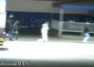 VIDEO: Pelea en la vía pública terminó con cuatro detenidos y un joven hospitalizado