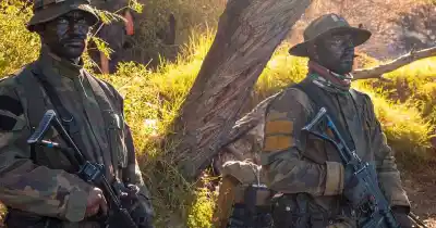 El jefe de Policía se metió al agua para supervisar a los comandos internacionales