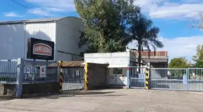El fin de una era industrial en Argentina: la histórica fábrica que apagó sus hornos y ahora produce en China