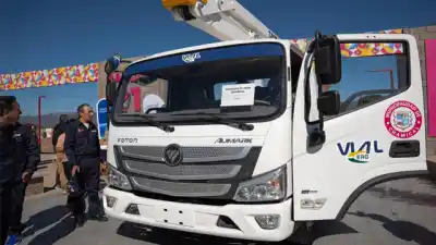 Chamical recibió una grúa, un camión y diez computadoras: ¿qué significa para el municipio?