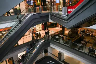 Seis meses en rojo: las ventas en supermercados, shoppings y mayoristas no levantan cabeza