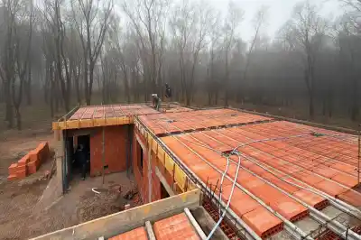 El plan habitacional avanza: las 22 viviendas de Estancia Grande y El Trapiche ya muestran su nueva piel