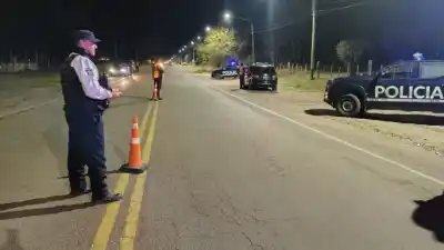 Un mega operativo en San Carlos dejó decenas de identificados y diez aprehendidos