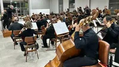 La Sinfónica de la UNSJ desafía al público con un viaje sonoro inmersivo