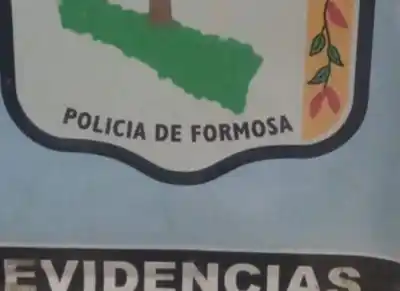 Demoraron a un adolescente en Las Lomitas: tenía una tumbera escondida en su casa