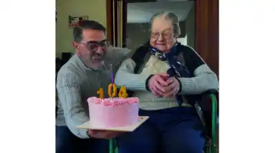 Cumplió 104 años en Río Tercero y recibió una visita muy especial