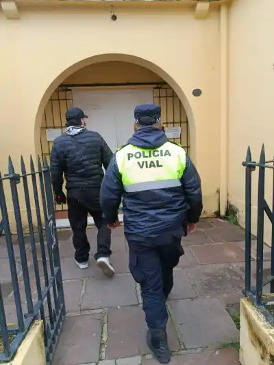 El insólito hallazgo de la Policía en un control del puente General Belgrano