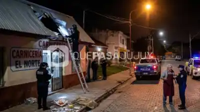 Destrozaron el techo de una carnicería y huyeron con un botín millonario