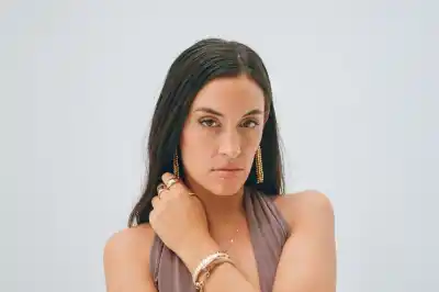 Abril Olivera llega a San Juan: el R&B, su género de nicho y la promesa de un show íntimo