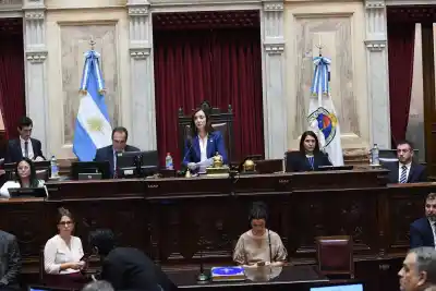 Polémica en el Senado: Legisladores rechazan millonario aumento de dietas en medio de la crisis