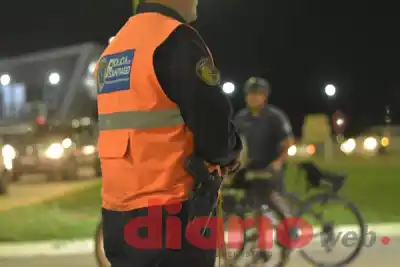 Un nene de 12 años caminó solo hasta la comisaría para denunciar que su mamá los dejó para irse a tomar