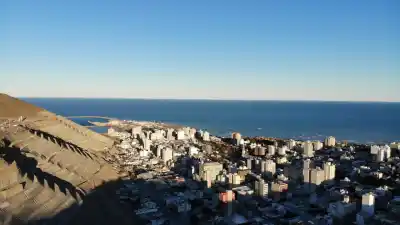 Sábado helado en Comodoro: el frío que no da tregua y el detalle que nadie esperaba