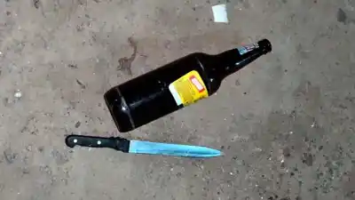 Le pidió a su hija de 6 años que le alcance un cuchillo para matar a su madre