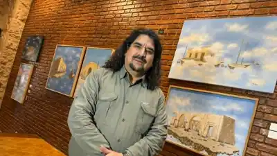 El artista que hace flotar paisajes de San Juan vuelve con una muestra que promete