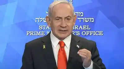 Netanyahu aparece en un video y responde con un gesto a los rumores que lo daban por muerto