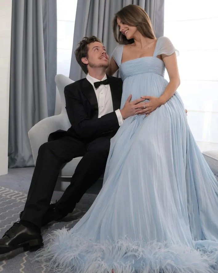 barbara-palvin-y-dylan-sprouse-esperan-su-primer-hijo-2240154.jpg