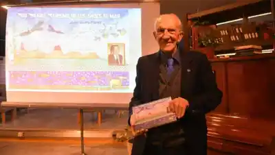 La vida de un apasionado del turismo: Julio Isidro Pérez presentó su libro en la Biblioteca del Congreso