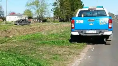 Murió un reconocido arquero tras despistar y volcar en el acceso a Enrique Carbó