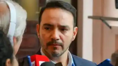Corrientes en crisis: la gestión Valdés perdió 4.400 empleos y no encuentra salida